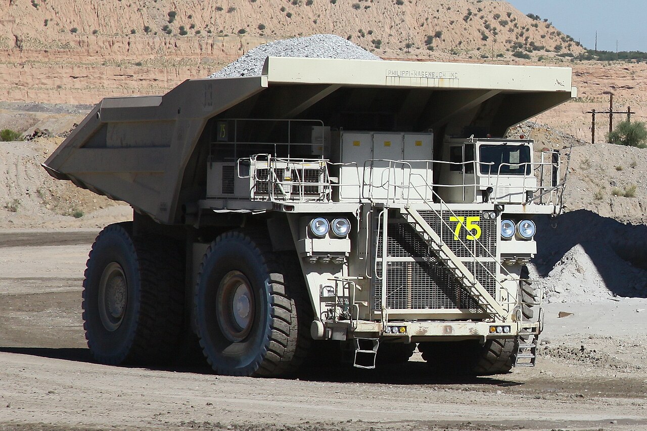 Armada Dump Truck Tronton Indeks 24-28 m3
